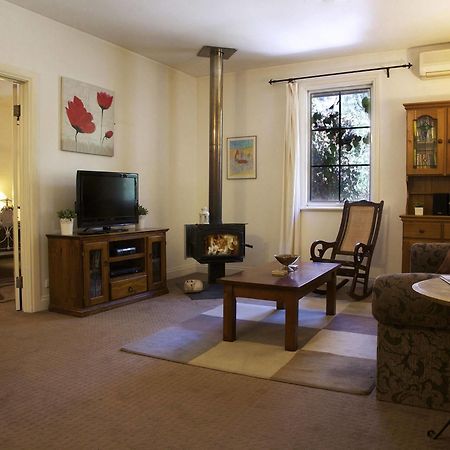 אובורן Amy'S House Bed & Breakfast מראה חיצוני תמונה