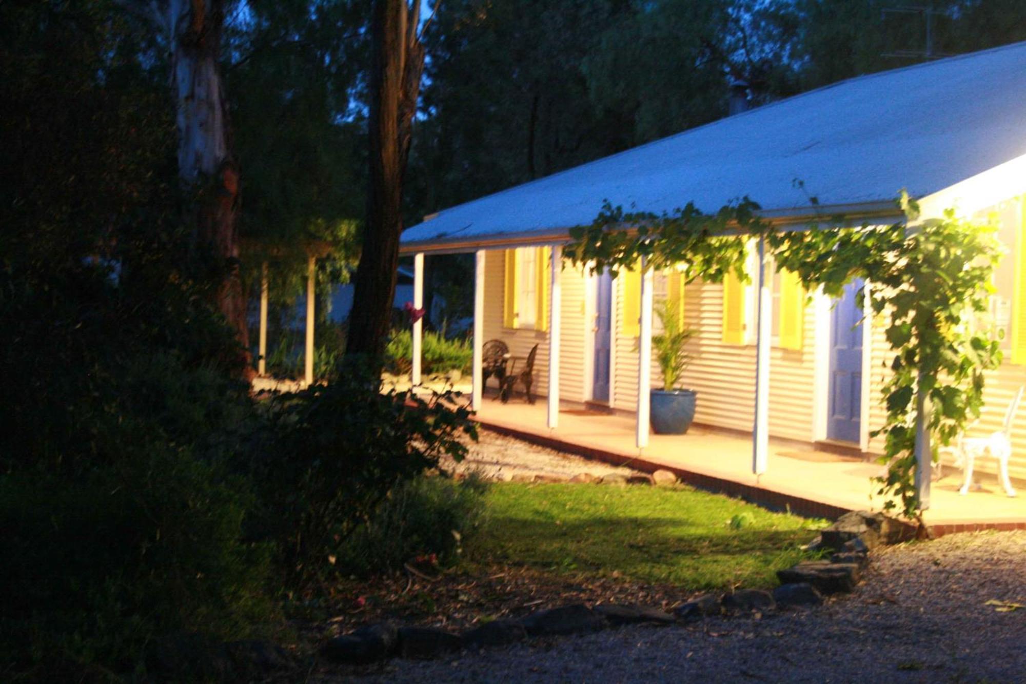 אובורן Amy'S House Bed & Breakfast מראה חיצוני תמונה