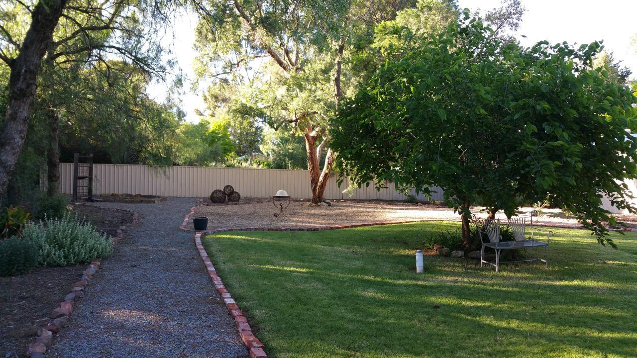 אובורן Amy'S House Bed & Breakfast מראה חיצוני תמונה